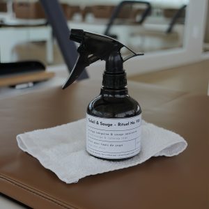 Soleil & Sauge ⏤ Rituel No. Y01 | Yoga Mat Elixir | 250 mL | Lightweight Refillable Bottle