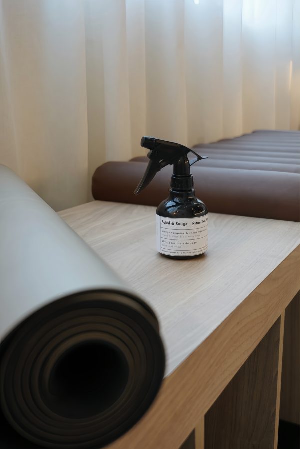 Soleil & Sauge ⏤ Rituel No. Y01 | Yoga Mat Elixir | 250 mL | Lightweight Refillable Bottle - Image 3